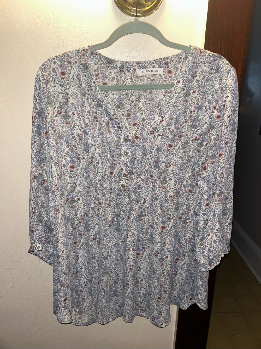 Rose & Olive Light Blue Floral V-Neck Buttoned Blouse